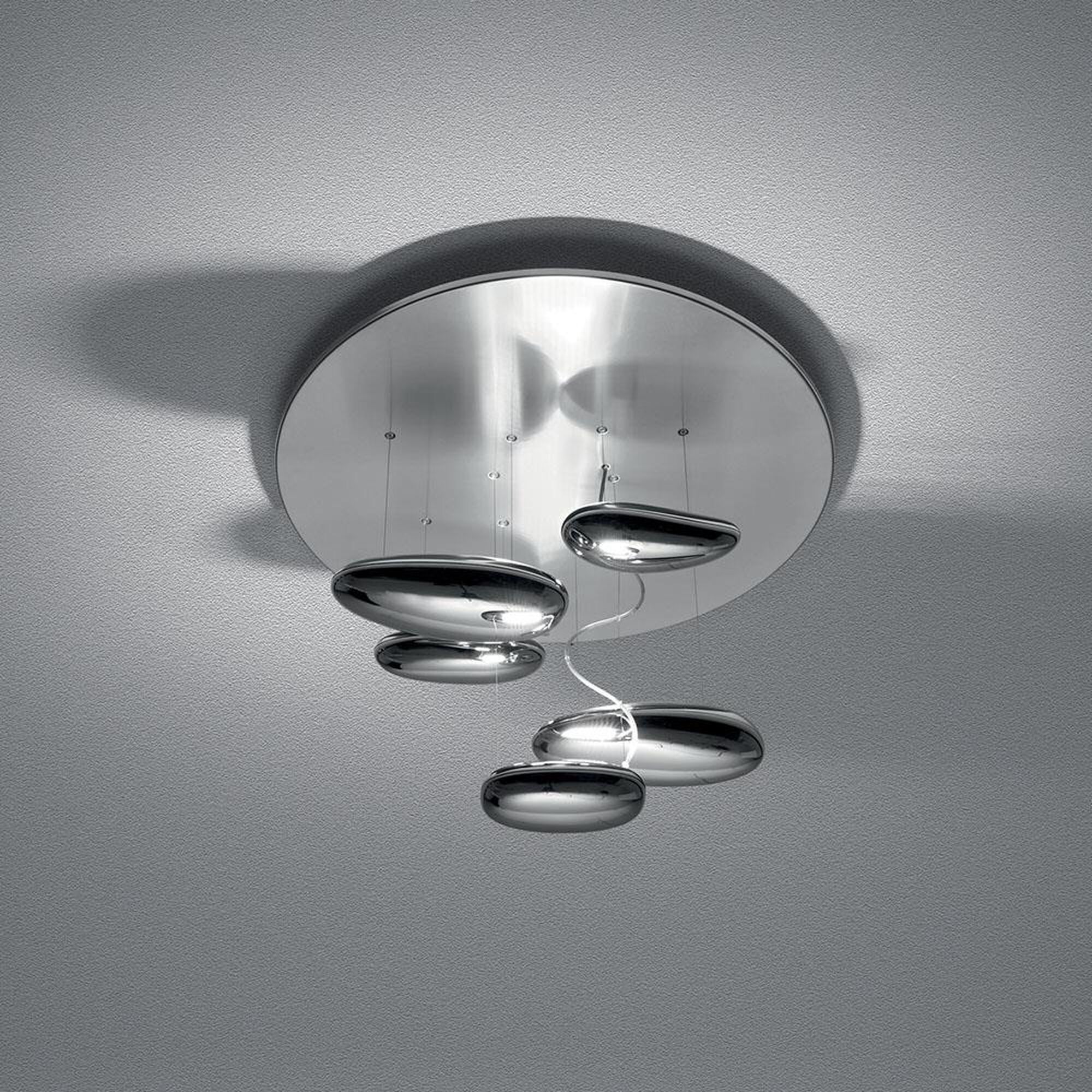 Shown in Polished Aluminum (Pebbles)stainless Steel (Reflector) finish