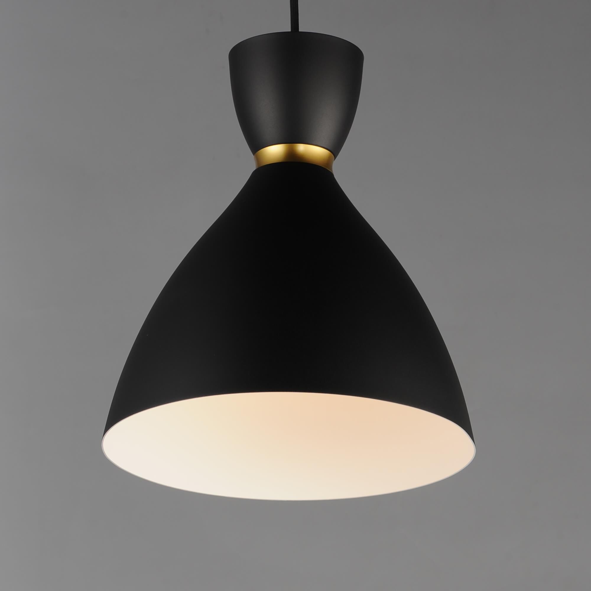 Shown in Black / Satin Brass finish and Alumimum shade