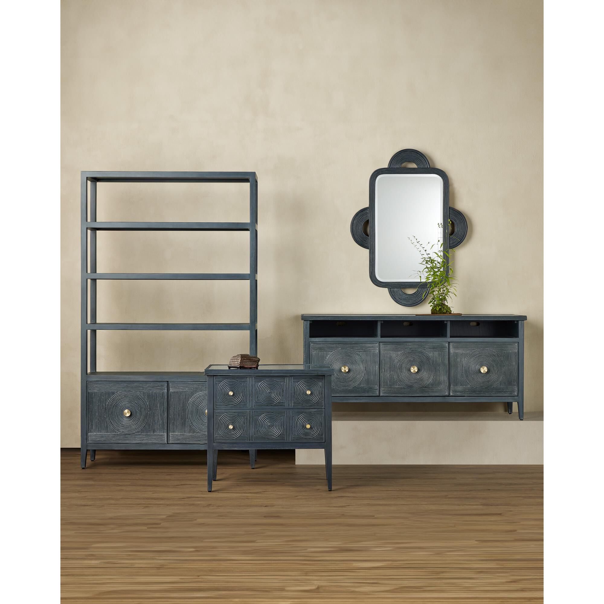 Shown in Vintage Navy and Brushed Brass finish