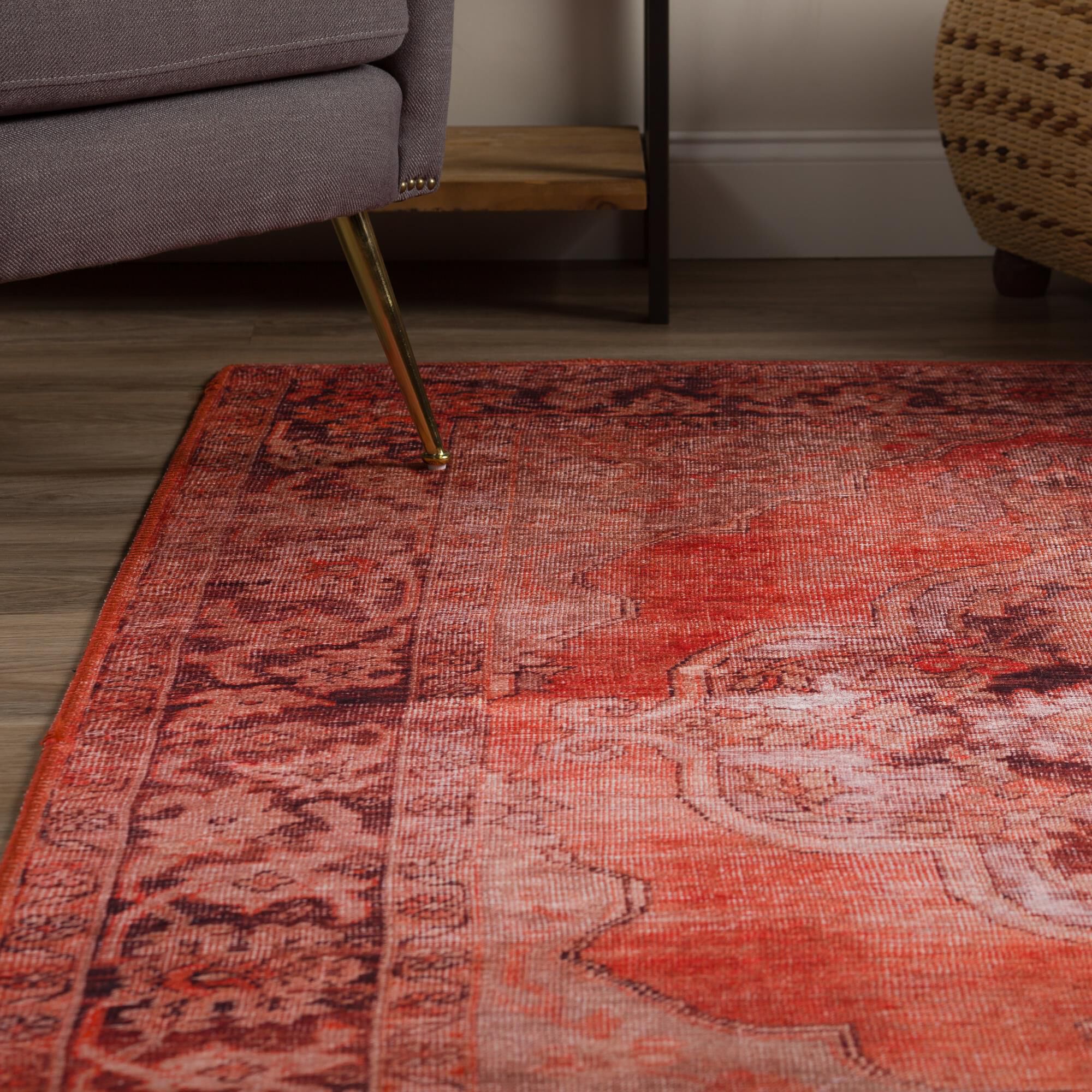 Amanti AM1 Area Rug,