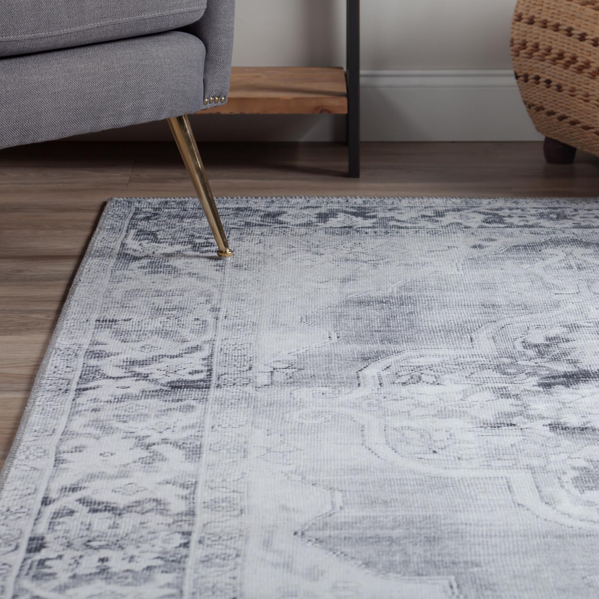 Amanti AM1 Area Rug,