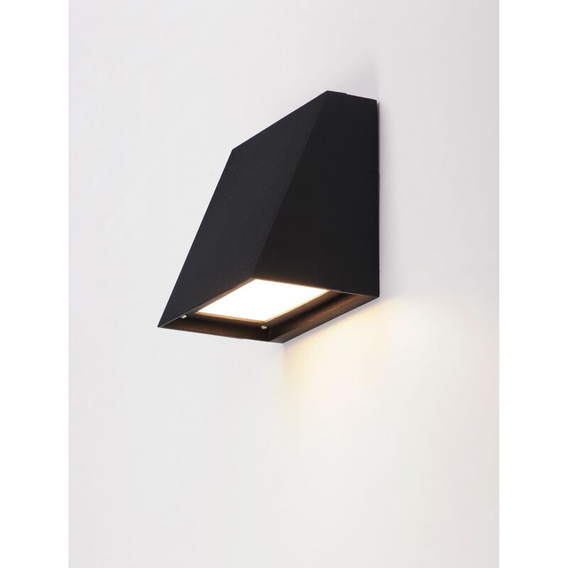 Pathfinder 6 Inch Outdoor Wall Light by Maxim Lighting