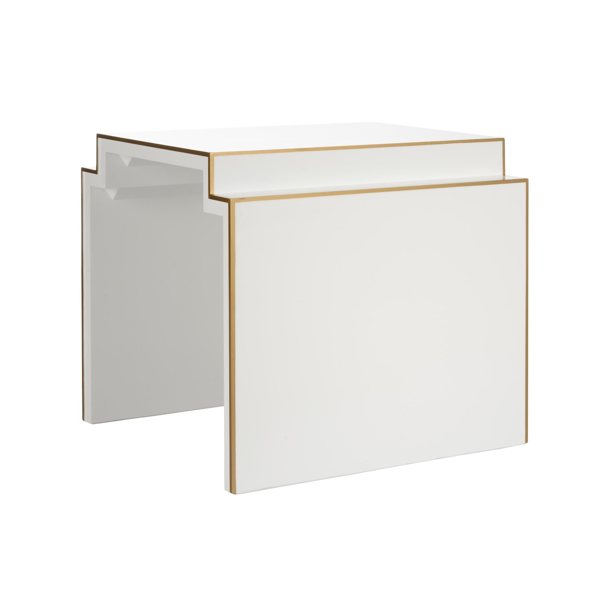 Shown in White/Metallic Gold finish